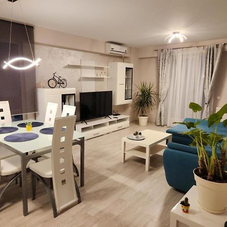 Airport Apartment Otopeni Luaran gambar