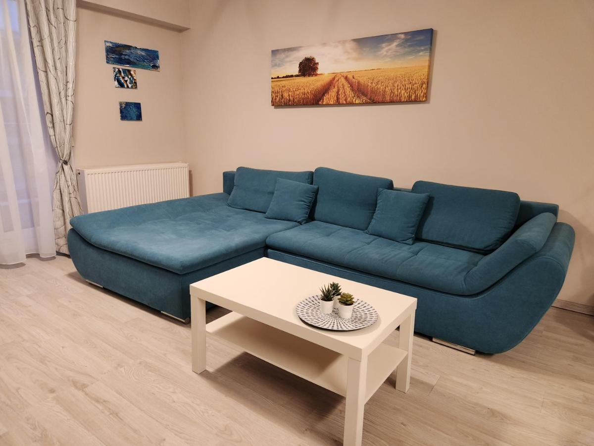 Airport Apartment Otopeni Luaran gambar