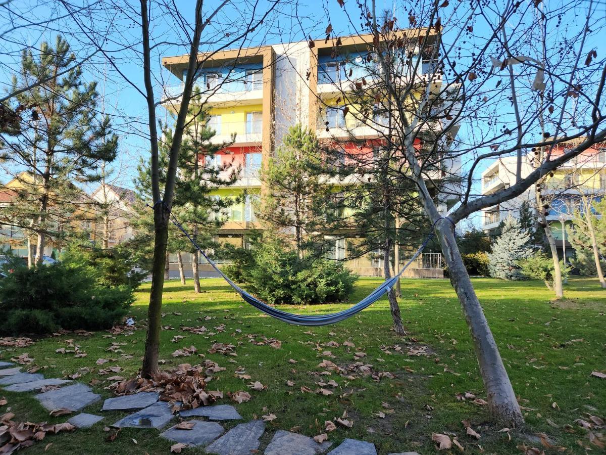 Airport Apartment Otopeni Luaran gambar