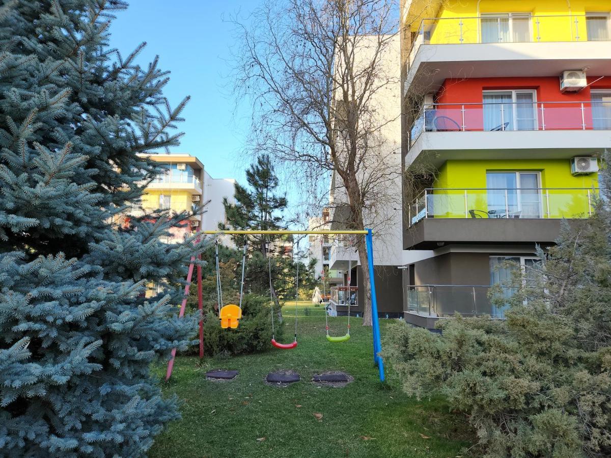 Airport Apartment Otopeni Luaran gambar