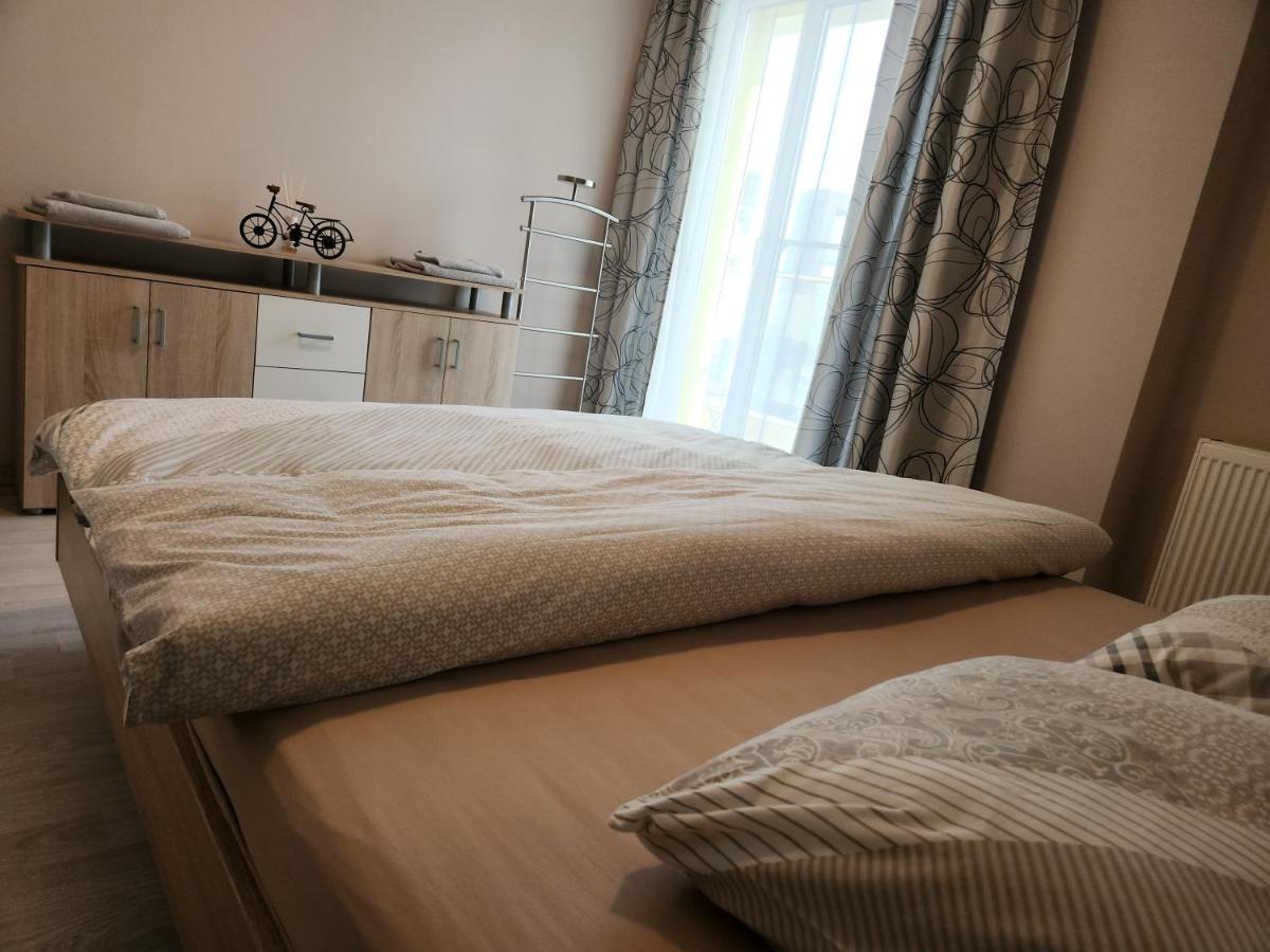 Airport Apartment Otopeni Luaran gambar