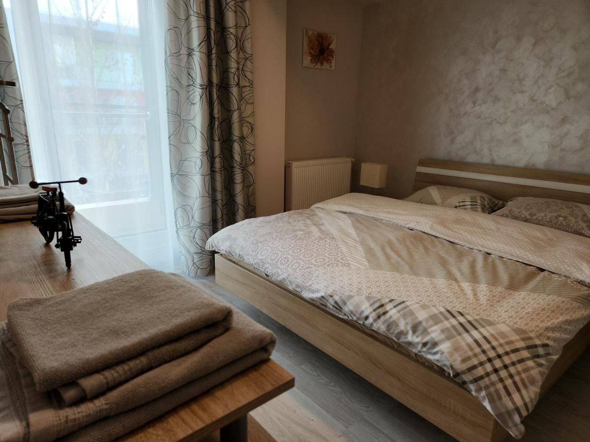 Airport Apartment Otopeni Luaran gambar